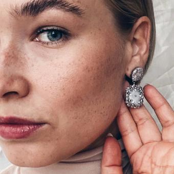 Jewellery Claudette Gemstone Drop Earrings White Moonstone #1 thumbnail