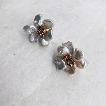 Jewellery Remi Fleur Pearl Stud Earrings #0 default thumbnail